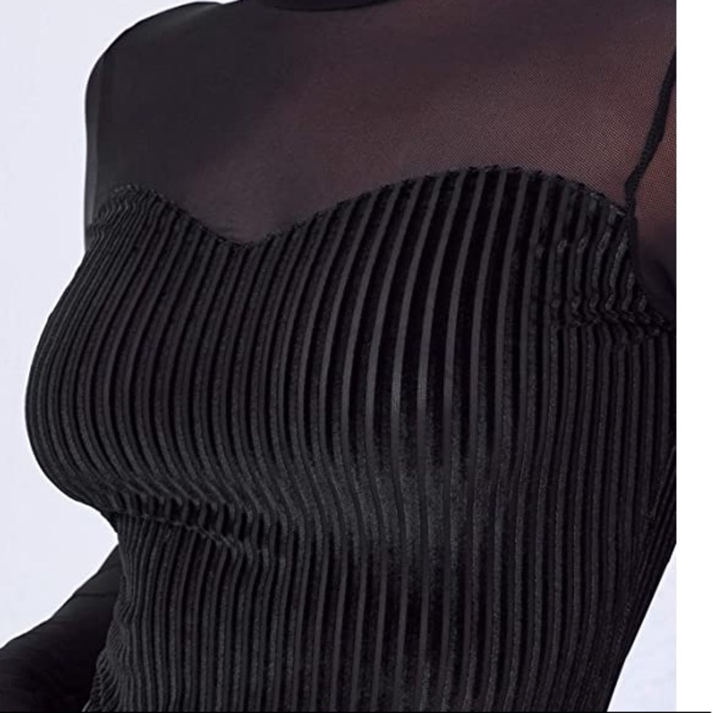 ❤️ ❤️❤️black mesh detail top - Picture 3 of 3